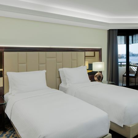 Radisson Blu Hotel, Dubai Deira Creek Esterno foto Deluxe room