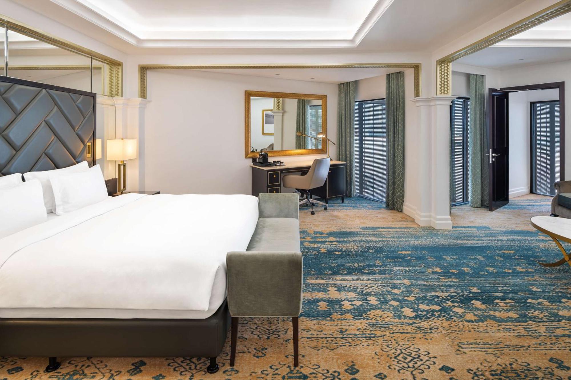 Radisson Blu Hotel, Dubai Deira Creek Esterno foto Suite